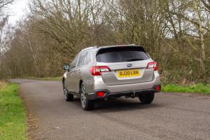 Subaru Outback 2018 года  (UK)